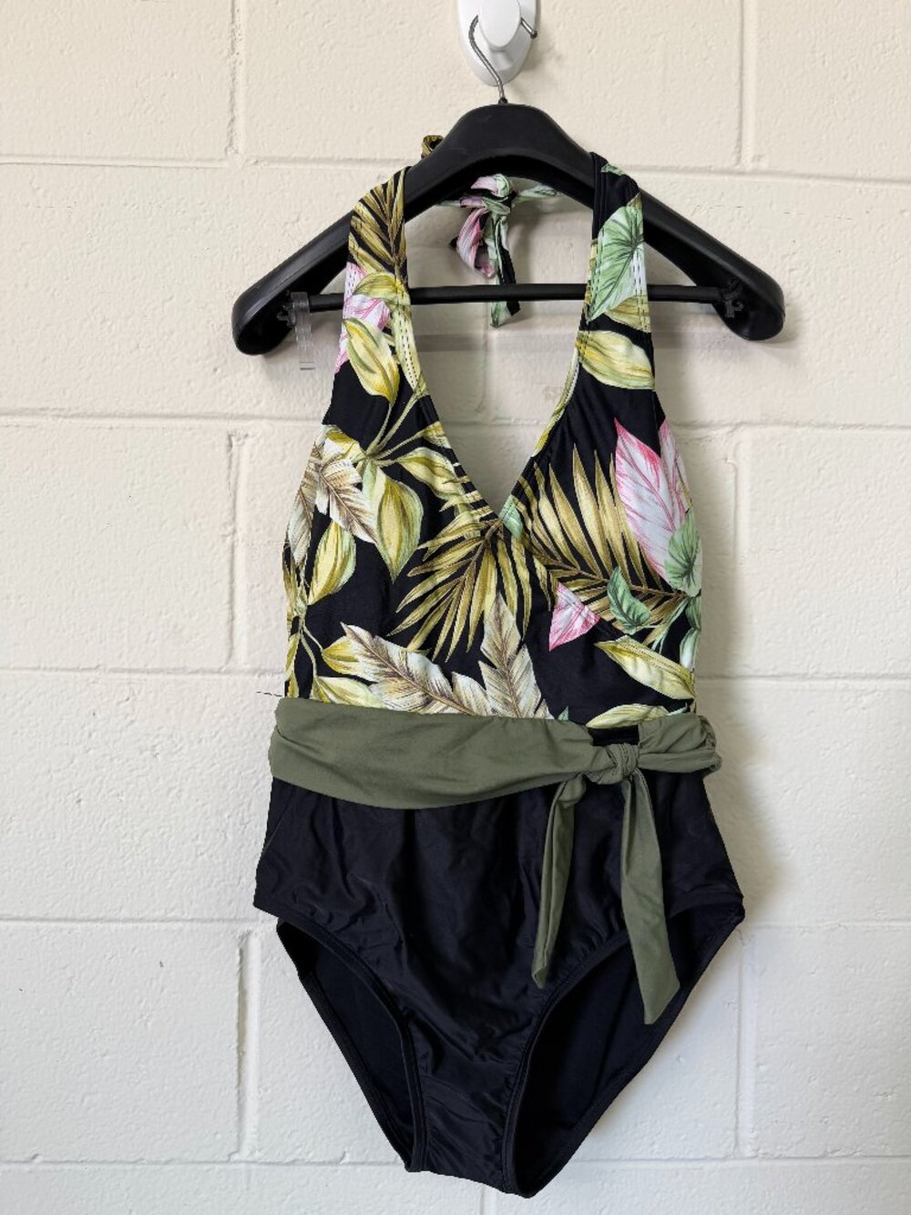 NWT Land's End Green/Black Floral One Piece Swimsuit